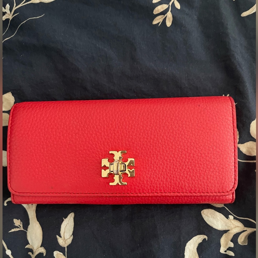 Beautiful Tory Burch Wallet